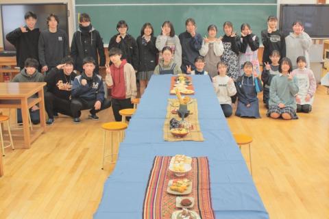 料理と器の出会いに感動が語られた飯山高校のコラボ授業