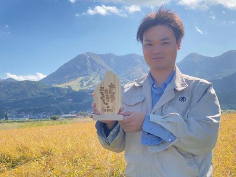 米粒を模した新しいデザインの看板で木島平食材のPRへ