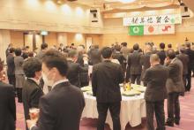 ことしもコロナ対策を講じる中で賀詞が交わされた新年祝賀会