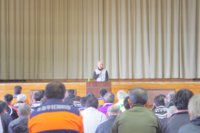 被災地区長から自主防災組織の役割の大きさなどが語られた講演会